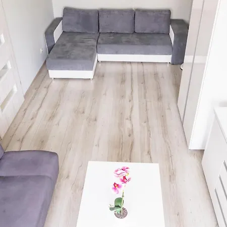 Al-dom Izi Lejlighed